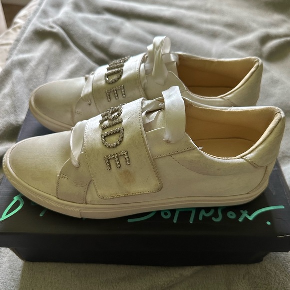 Blue by Betsey Johnson Women's SB-Liana Sneaker, Ivory Satin, 9 - Picture 2 of 9